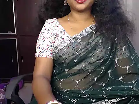 Snapshot of VixenNandhu chatting on July 23, 2026, 4:36 pm VixenNandhu online show from July 23, 2026, 4:36 pm