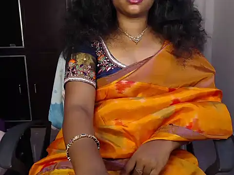 Snapshot of VixenNandhu chatting on July 10, 2026, 10:54 pm VixenNandhu online show from July 10, 2026, 10:54 pm