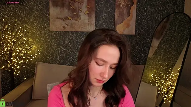  Kiki angel  online show from February 14, 2026, 1:17 am