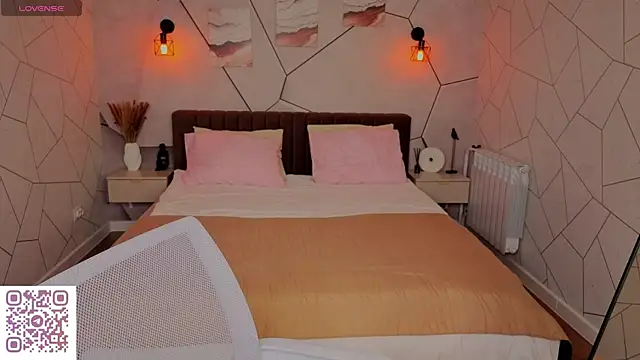  Kiki angel  online show from April 18, 2026, 3:09 am