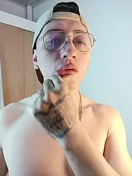 Emmanuel Lust online show from February 13, 2026, 1:11 pm