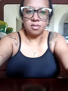 Snapshot of Mineirasafada2026 chatting on February 20, 2026, 6:21 pm Mineirasafada2026 online show from February 20, 2026, 6:21 pm