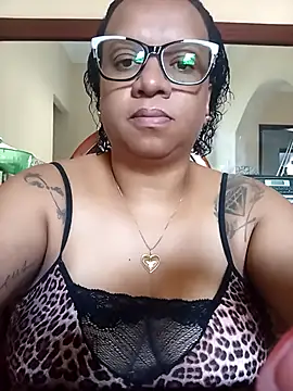 Snapshot of Mineirasafada2026 chatting on February 19, 2026, 10:12 am Mineirasafada2026 online show from February 19, 2026, 10:12 am