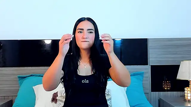 MaraGrief  online show from April 17, 2026, 11:35 am