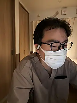 shizuku-kun211 online show from June 1, 2026, 5:12 pm