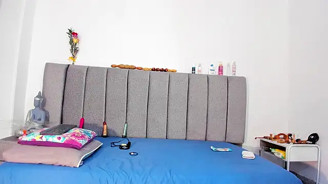 Snapshot of Giselle_James chatting on March 2, 2026, 6:04 pm Giselle James online show from March 2, 2026, 6:04 pm