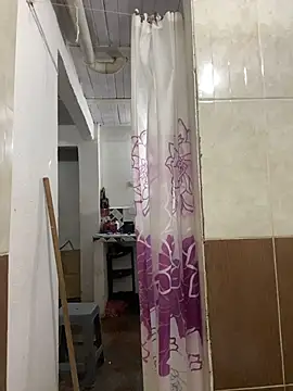 Snapshot of Romie_rous chatting on February 14, 2026, 1:22 pm Romie rous online show from February 14, 2026, 1:22 pm