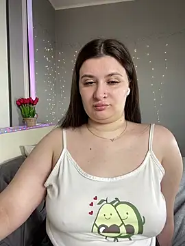 Snapshot of lipsi_vikki chatting on February 9, 2026, 7:06 am lipsi vikki online show from February 9, 2026, 7:06 am