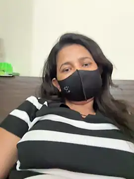 Snapshot of raavigirl chatting on February 27, 2026, 6:24 am raavigirl online show from February 27, 2026, 6:24 am