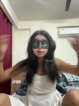 raavigirl online show from April 2, 2026, 2:02 pm