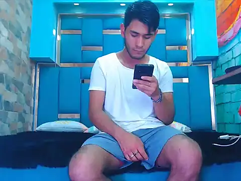 warmNoah online show from February 26, 2026, 7:36 pm