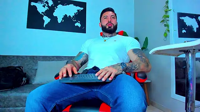 Alessrose online show from March 18, 2026, 7:59 pm