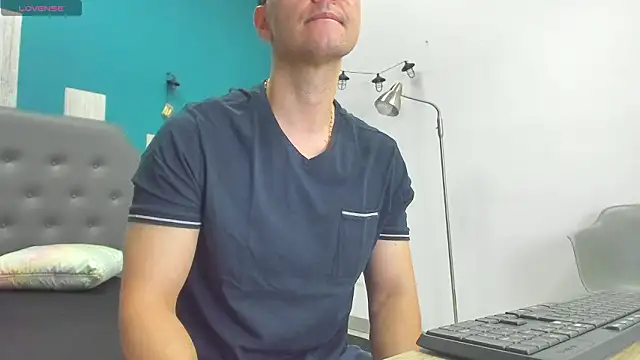 Snapshot of Coddy_maxx69 chatting on February 10, 2026, 12:26 pm Coddy maxx69 online show from February 10, 2026, 12:26 pm