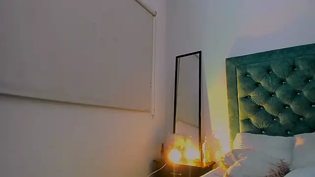 LatinoDark online show from February 28, 2026, 4:01 am