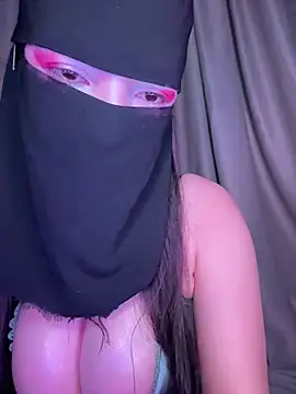 hot yaldiz online show from July 30, 2026, 3:49 am