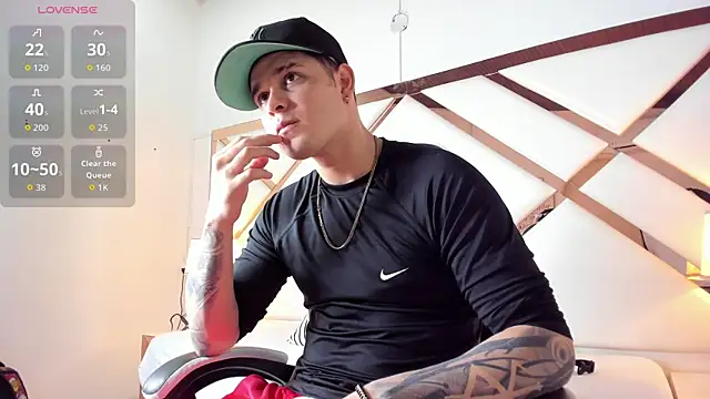 rayan linxx online show from February 18, 2026, 6:59 pm