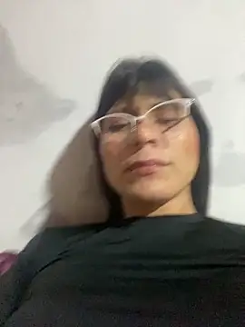 lucyscay  online show from April 24, 2026, 2:35 am