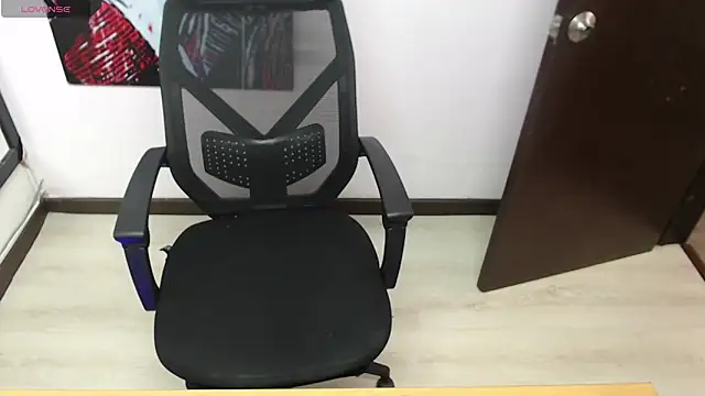 FRANCESCA LOVE  online show from March 13, 2026, 6:13 pm