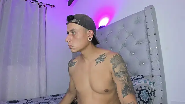 Snapshot of SkinnyDevil12 chatting on February 25, 2026, 4:23 am SkinnyDevil12 online show from February 25, 2026, 4:23 am