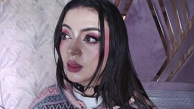 Snapshot of ScarletMonroe1 chatting on February 6, 2026, 2:35 pm ScarletMonroe1 online show from February 6, 2026, 2:35 pm