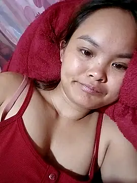 Snapshot of Luminana chatting on April 21, 2026, 11:44 pm Luminana online show from April 21, 2026, 11:44 pm