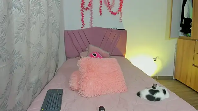 Fernanda hot   online show from April 17, 2026, 8:11 pm