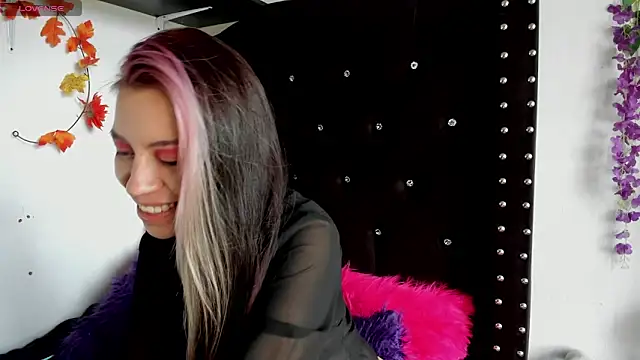 Snapshot of Midory_6 chatting on February 19, 2026, 3:42 pm Midory 6 online show from February 19, 2026, 3:42 pm