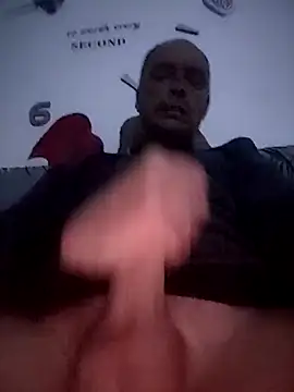 Snapshot of circott chatting on February 9, 2026, 7:01 pm circott online show from February 9, 2026, 7:01 pm