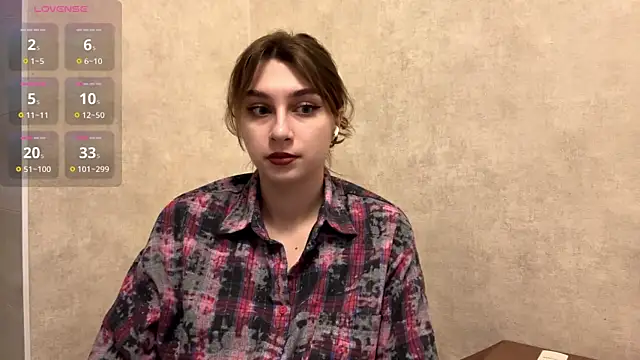 Snapshot of ElliKrovel chatting on March 6, 2026, 4:07 am ElliKrovel online show from March 6, 2026, 4:07 am