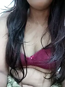 Snapshot of Moody-girl1 chatting on February 18, 2026, 4:43 am Moody-girl1 online show from February 18, 2026, 4:43 am