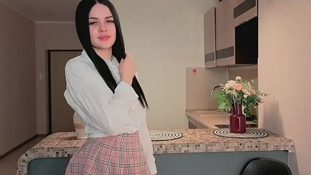 JenniferHowardd online show from February 12, 2026, 7:41 am