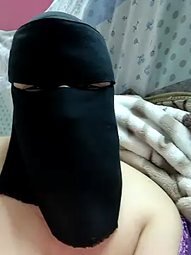 Snapshot of Warda_Egy chatting on May 1, 2026, 2:49 am Warda Egy online show from May 1, 2026, 2:49 am