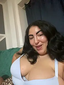 Amber Sinn online show from August 6, 2026, 8:48 pm