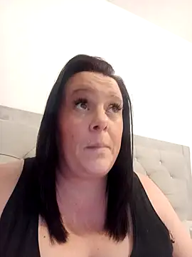 Snapshot of louisa36 chatting on February 25, 2026, 9:47 pm louisa36 online show from February 25, 2026, 9:47 pm