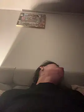 Snapshot of RachelWeisz_ chatting on February 18, 2026, 10:12 am RachelWeisz online show from February 18, 2026, 10:12 am