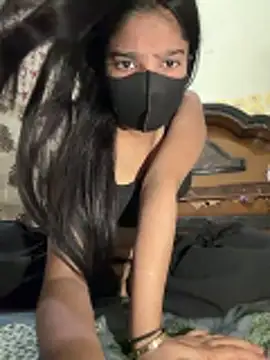 Cutedesigirl online show from May 8, 2026, 6:50 am