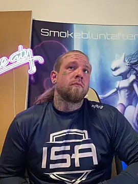 Snapshot of Smokebluntafterblunt chatting on June 24, 2026, 8:35 am Smokebluntafterblunt online show from June 24, 2026, 8:35 am
