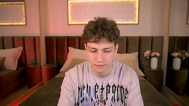 StefanBev online show from February 19, 2026, 7:33 pm