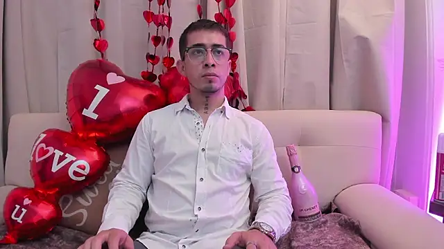 Snapshot of Tommas_Jhonson chatting on February 15, 2026, 3:51 am Tommas Jhonson online show from February 15, 2026, 3:51 am