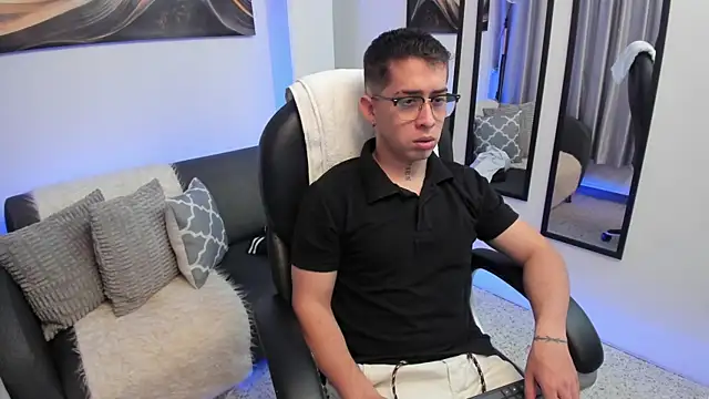 Tommas Jhonson online show from March 25, 2026, 2:23 am