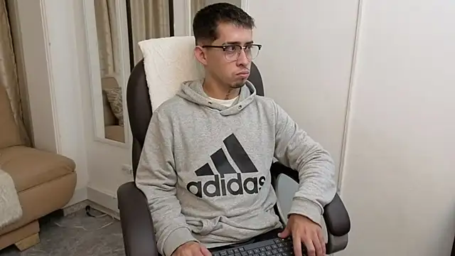 Tommas Jhonson online show from March 10, 2026, 3:54 am