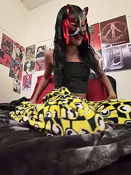 LadyKitsune online show from March 16, 2026, 5:04 am