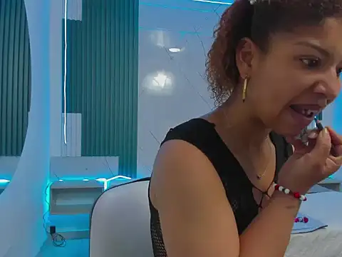 Snapshot of Shantall-blue chatting on February 16, 2026, 7:23 pm Shantall-blue online show from February 16, 2026, 7:23 pm