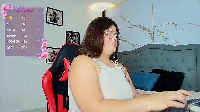 Snapshot of Nina_rouge77 chatting on February 9, 2026, 7:12 pm Nina rouge77 online show from February 9, 2026, 7:12 pm