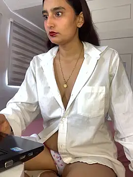 -BabyLuna online show from February 21, 2026, 2:19 pm