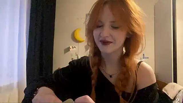 Snapshot of DynaLoom chatting on April 7, 2026, 3:36 pm DynaLoom online show from April 7, 2026, 3:36 pm
