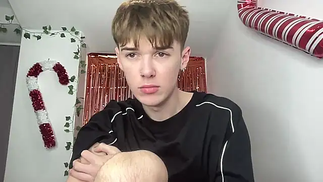 Snapshot of YourMilkyGuy chatting on February 10, 2026, 4:17 pm YourMilkyGuy online show from February 10, 2026, 4:17 pm