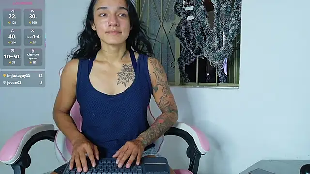 Snapshot of Fit_valkiria chatting on May 30, 2026, 10:48 pm Fit valkiria online show from May 30, 2026, 10:48 pm