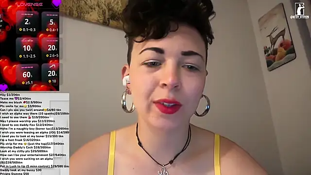 kittyfitty29 online show from February 13, 2026, 3:17 am