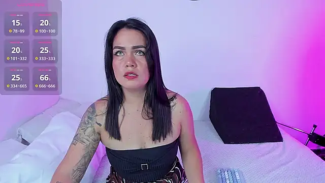 Snapshot of juana_glow chatting on February 19, 2026, 8:28 pm juana glow online show from February 19, 2026, 8:28 pm